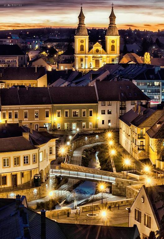 Strandfuerdo Apartman Еґер Екстер'єр фото